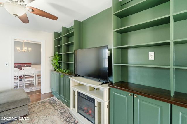 307 Pine Street, Lakehurst, NJ 08733