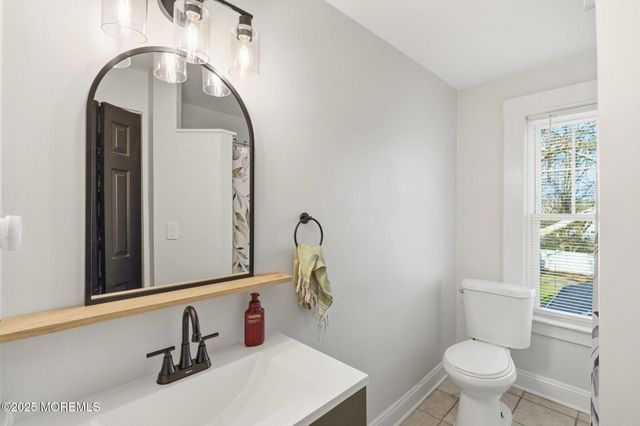 307 Pine Street, Lakehurst, NJ 08733