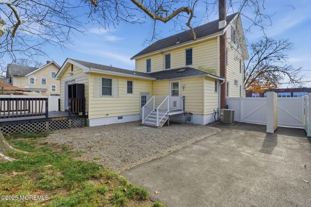 307 Pine Street, Lakehurst, NJ 08733