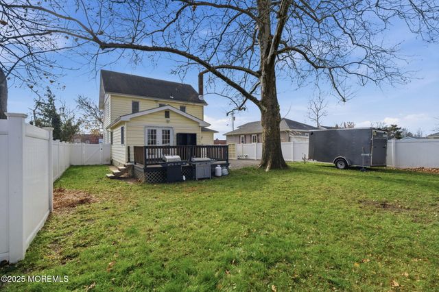 307 Pine Street, Lakehurst, NJ 08733