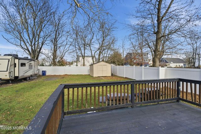 307 Pine Street, Lakehurst, NJ 08733