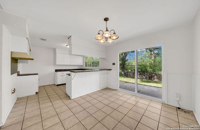 123 Westknoll, San Antonio, TX 78227