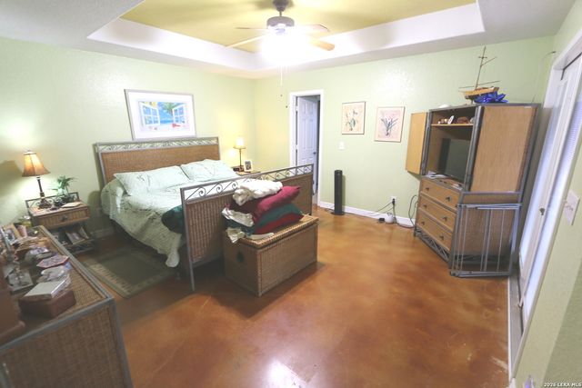 124 Rosewood Dr, La Vernia, TX 78121