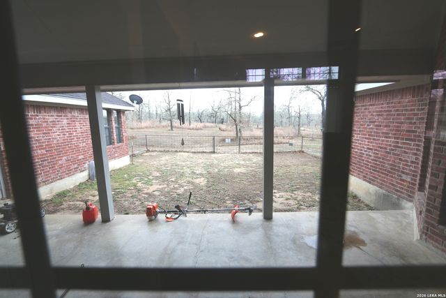 124 Rosewood Dr, La Vernia, TX 78121