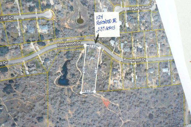 124 Rosewood Dr, La Vernia, TX 78121