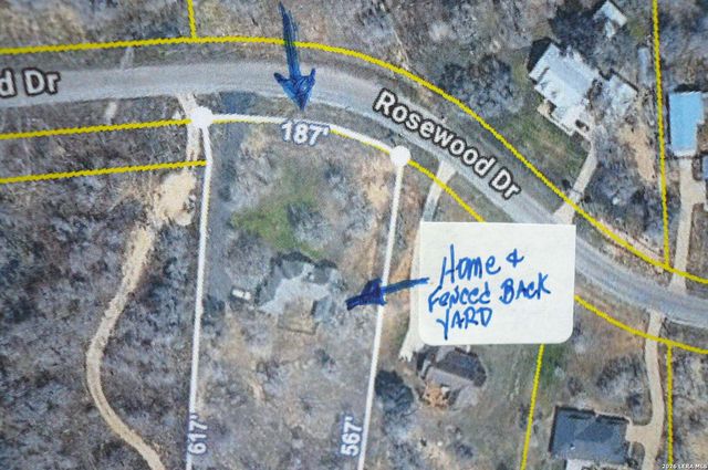 124 Rosewood Dr, La Vernia, TX 78121