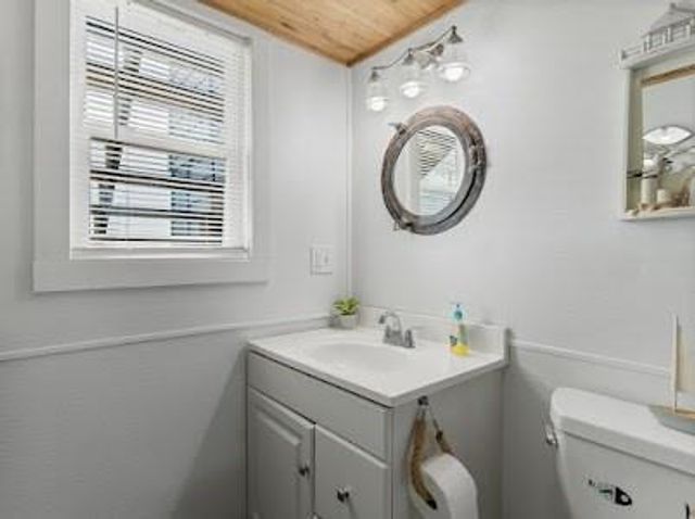 501 Cr 230, Sargent, TX 77414