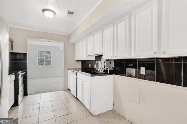 2390 Lawrenceville Highway K, Decatur, GA 30033