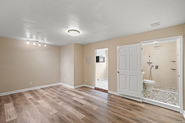 6005 Covers Cv, Schertz, TX 78108