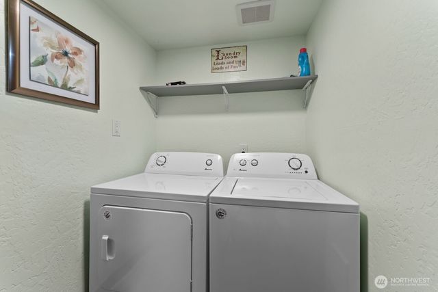 703 Boetzkes Avenue, Manson, WA 98831