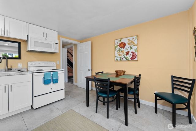 703 Boetzkes Avenue, Manson, WA 98831