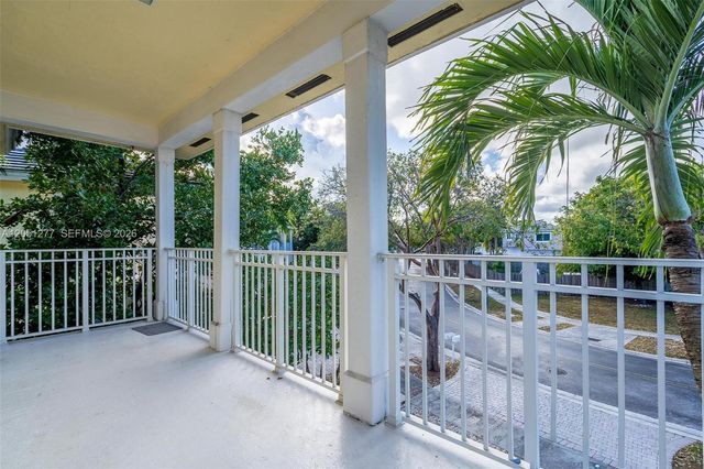 357 NE 35th Ter, Homestead, FL 33033