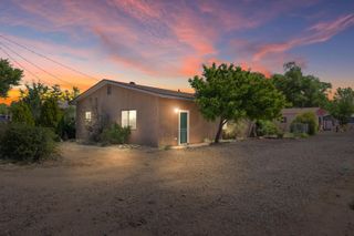 2012 FOOTHILL Drive SW, Albuquerque, NM 87105