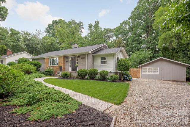 3227 Driftwood Drive, Charlotte, NC 28205
