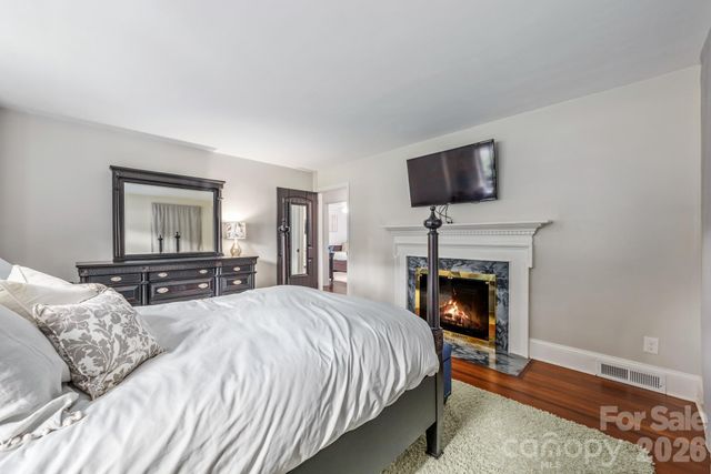 3227 Driftwood Drive, Charlotte, NC 28205