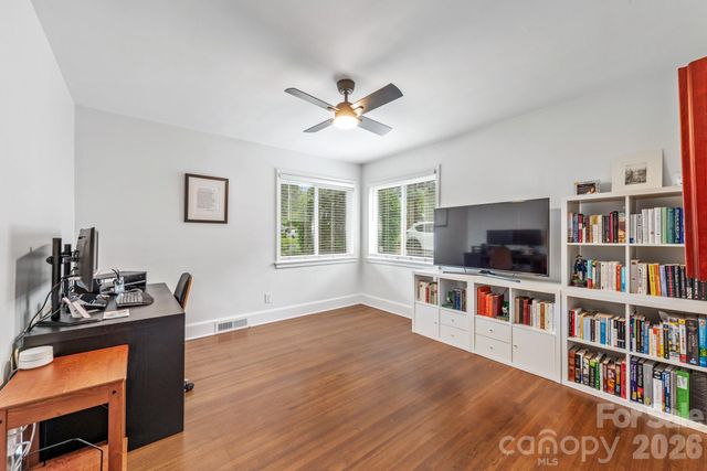 3227 Driftwood Drive, Charlotte, NC 28205