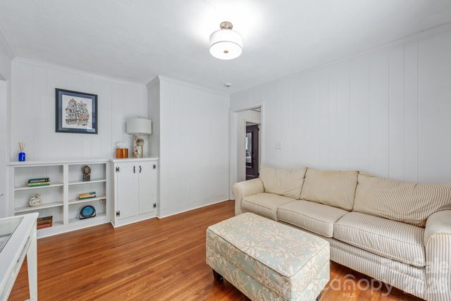3227 Driftwood Drive, Charlotte, NC 28205