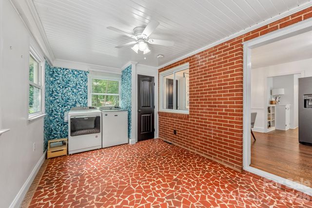 3227 Driftwood Drive, Charlotte, NC 28205