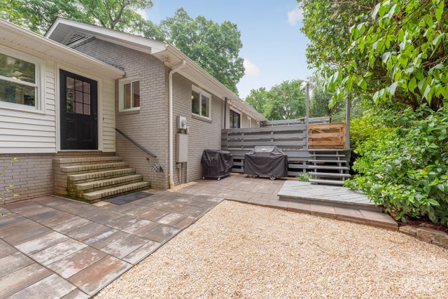 3227 Driftwood Drive, Charlotte, NC 28205