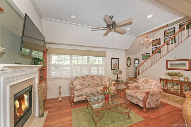 102 Winged Foot Way, Riverhead, NY 11901