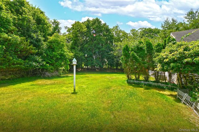102 Winged Foot Way, Riverhead, NY 11901