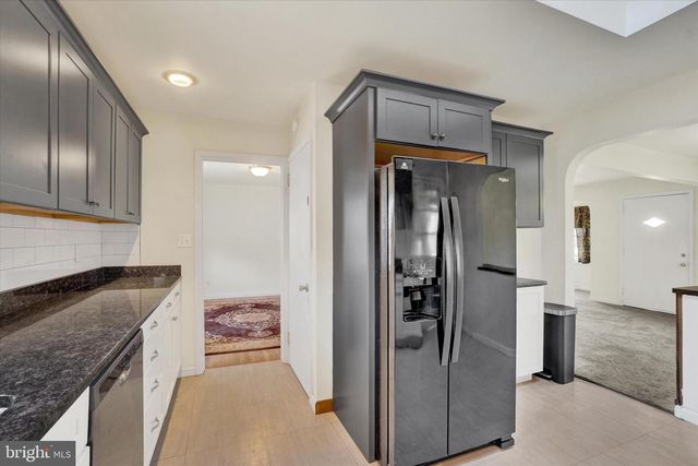 1698 ALTLAND AVE, York, PA 17404