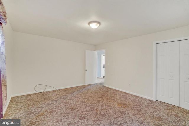 1698 ALTLAND AVE, York, PA 17404