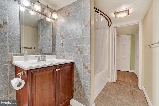 1698 ALTLAND AVE, York, PA 17404