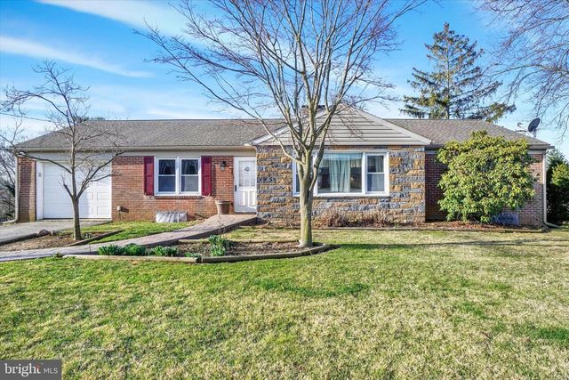 1698 ALTLAND AVE, York, PA 17404