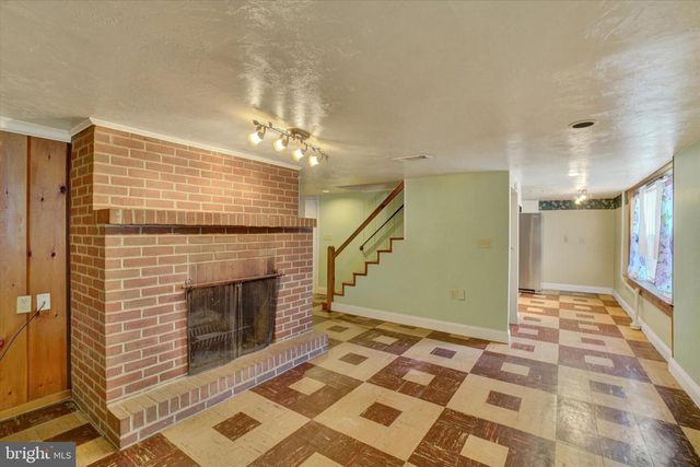 1698 ALTLAND AVE, York, PA 17404