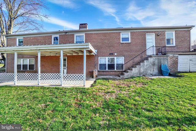 1698 ALTLAND AVE, York, PA 17404