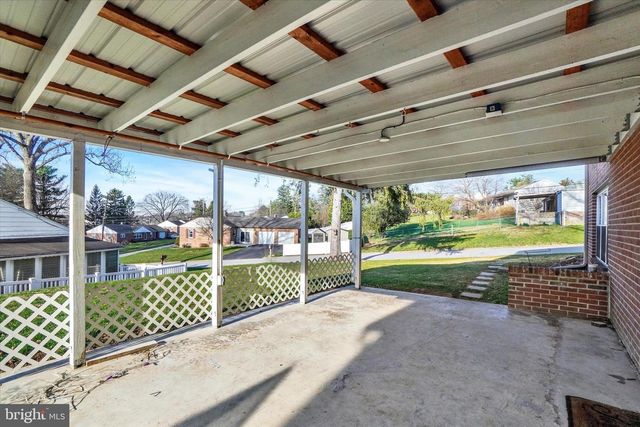 1698 ALTLAND AVE, York, PA 17404