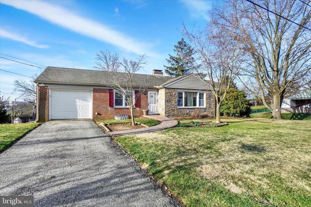 1698 ALTLAND AVE, York, PA 17404