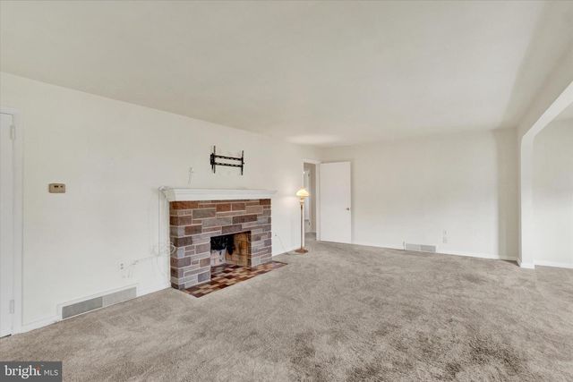 1698 ALTLAND AVE, York, PA 17404