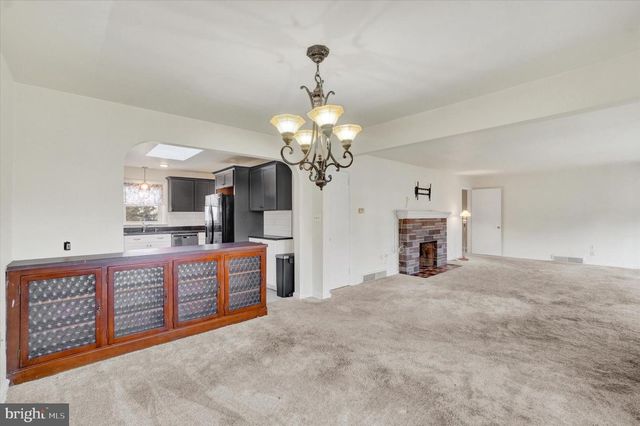 1698 ALTLAND AVE, York, PA 17404