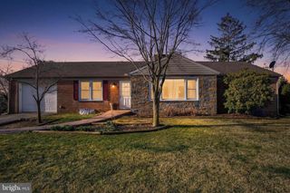 1698 ALTLAND AVE, York, PA 17404