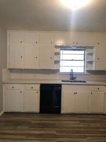 503 Willow Avenue, Cleveland, TX 77327