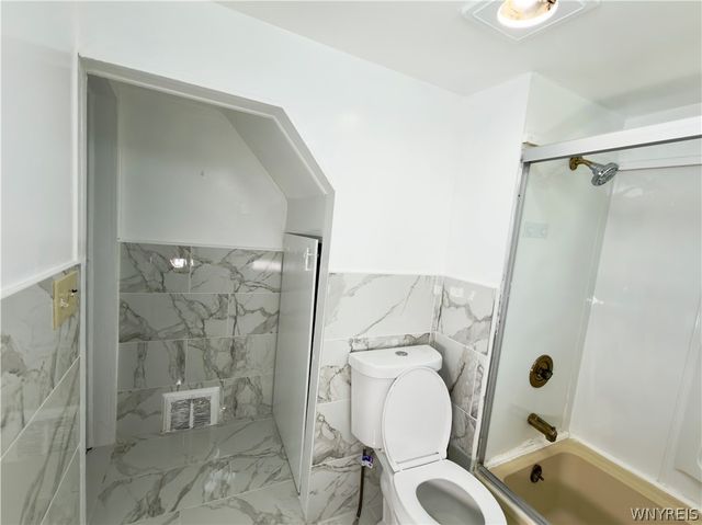 75 Edison Avenue, Buffalo, NY 14215