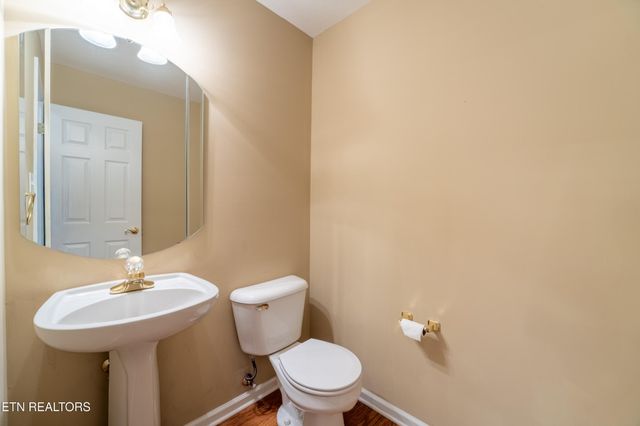 7546 Saint Baron Way, Powell, TN 37849