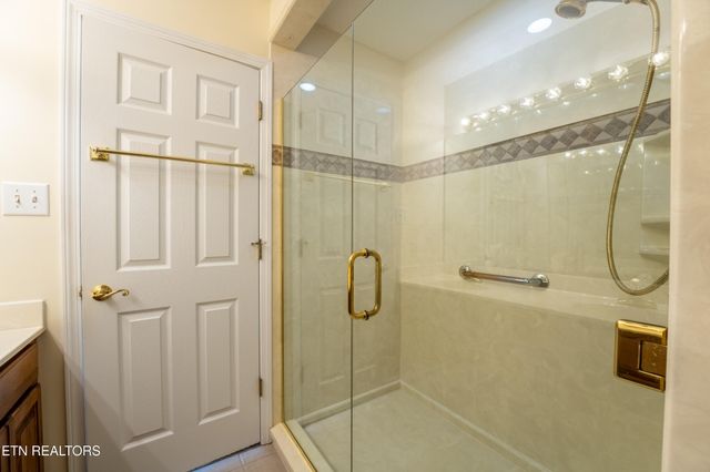 7546 Saint Baron Way, Powell, TN 37849