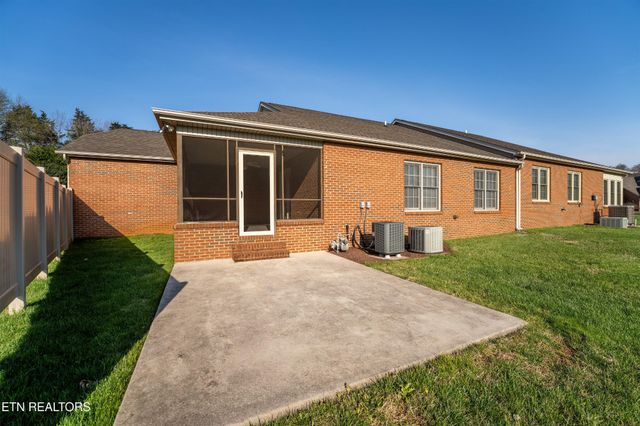 7546 Saint Baron Way, Powell, TN 37849