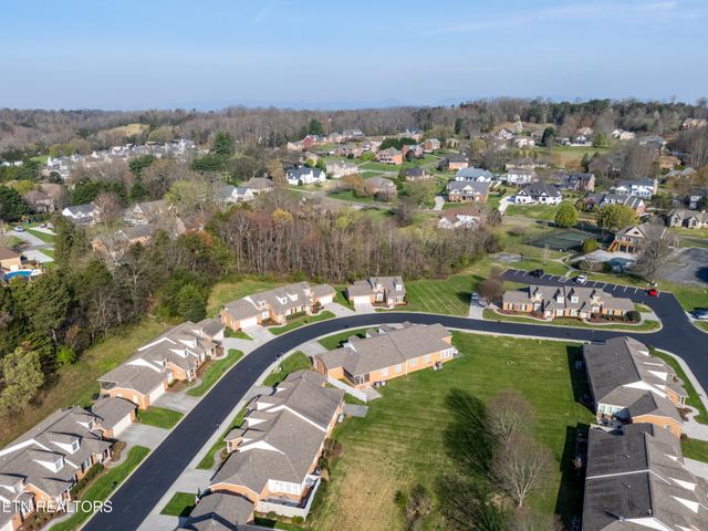 7546 Saint Baron Way, Powell, TN 37849