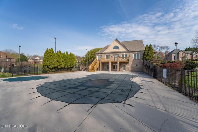 7546 Saint Baron Way, Powell, TN 37849