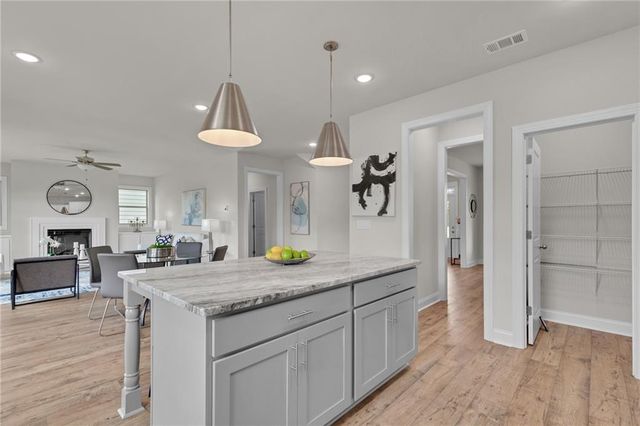 922 Homepark Circle, Buford, GA 30518