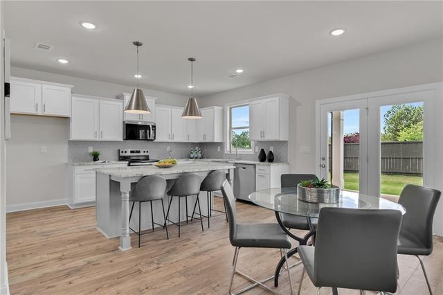 922 Homepark Circle, Buford, GA 30518
