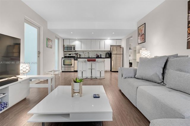 1117 Meridian Ave 5-1117, Miami Beach, FL 33139