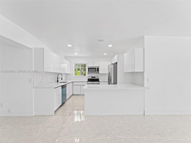 110 NE 152nd Street, Miami, FL 33162