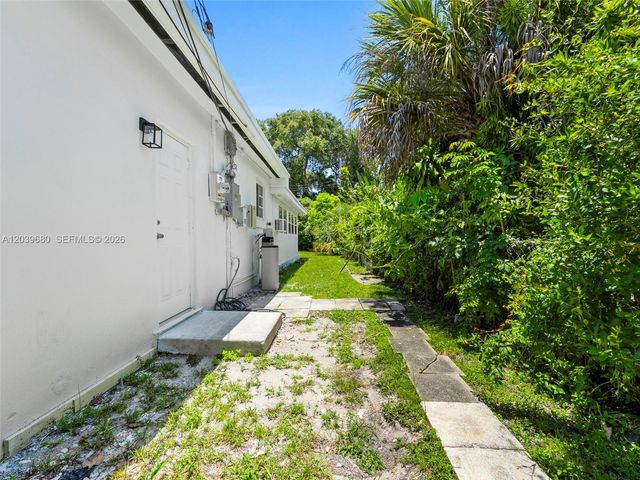 110 NE 152nd Street, Miami, FL 33162