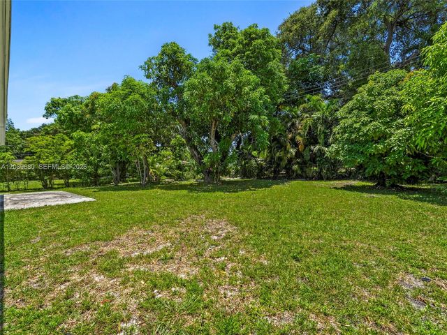 110 NE 152nd Street, Miami, FL 33162