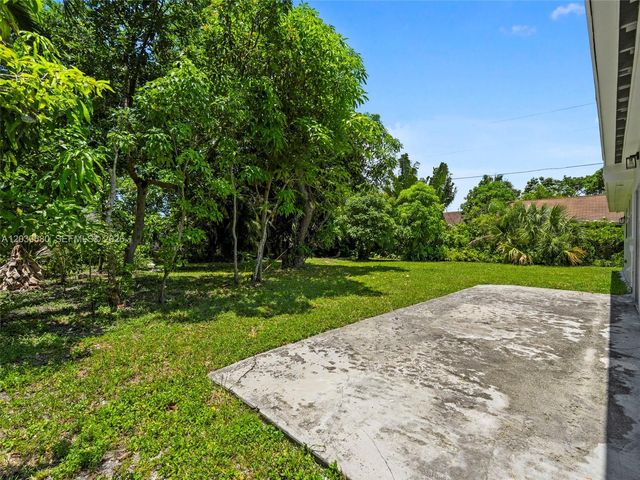 110 NE 152nd Street, Miami, FL 33162